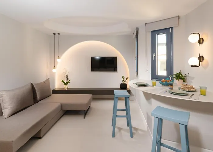 Evans Luxurious Apartment 4
